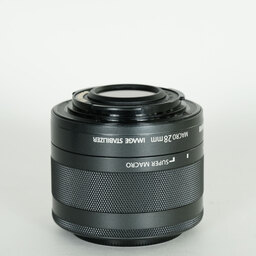 Canon EF-M28mm F3.5 マクロ IS STM