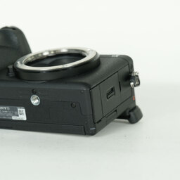 SONY α6700（ILCE-6700）の出品 | ONE SCENE（ワンシーン）