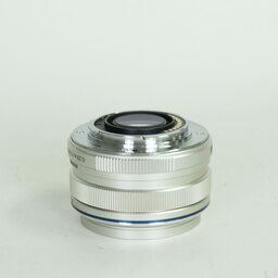 OLYMPUS M.ZUIKO DIGITAL 17mm F1.8