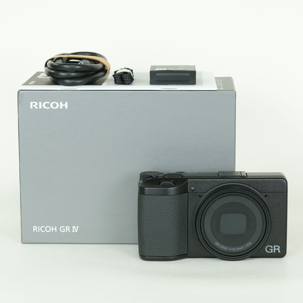 RICOH GR IV RICOH GR IV