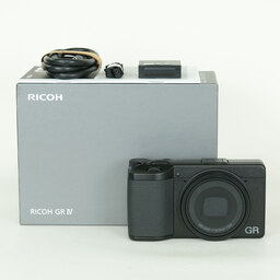 RICOH GR IV RICOH GR IV
