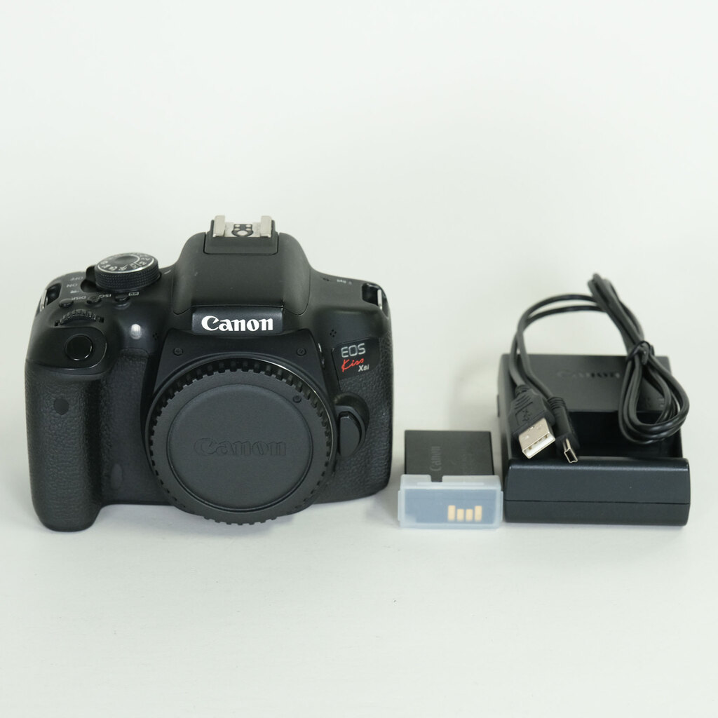 Canon EOS Kiss X8i