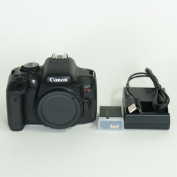 Canon EOS Kiss X8i