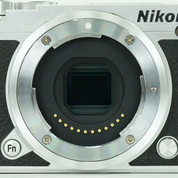 Nikon Nikon1 J5 ボディ シルバー Nikon Nikon1 J5 ボディ シルバー