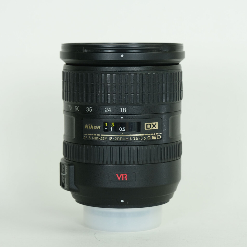 Nikon AF-S DX VR Zoom-Nikkor 18-200mm F3.5-5.6G IF-ED