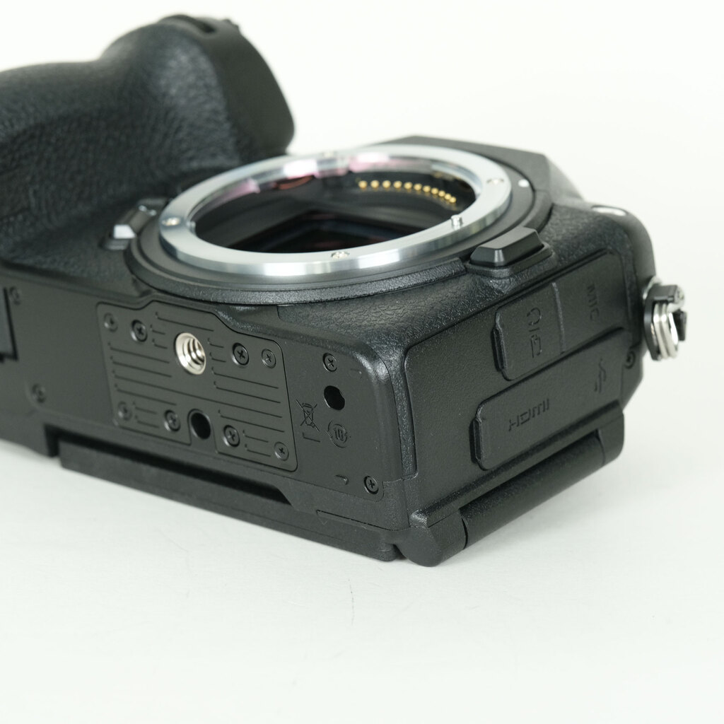Nikon Z5IIの出品 | ONE SCENE（ワンシーン）