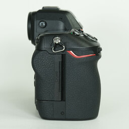 Nikon Z8