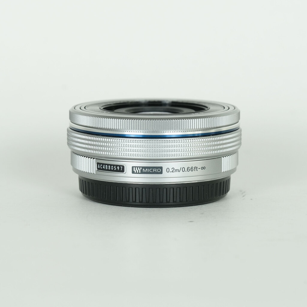 OLYMPUS M.ZUIKO DIGITAL ED 14-42mm F3.5-5.6 EZ シルバー OLYMPUS M.ZUIKO DIGITAL ED 14-42mm F3.5-5.6 EZ シルバー