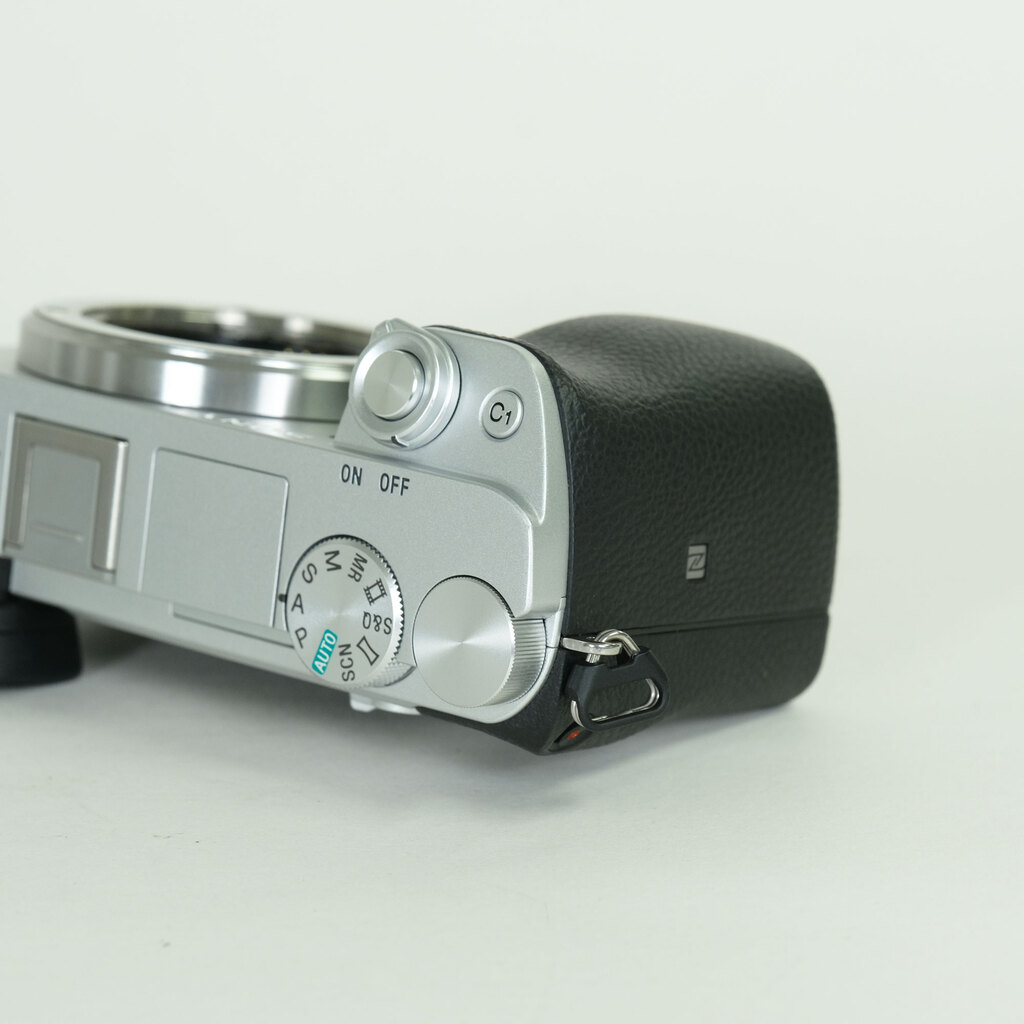 SONY α6400(ILCE-6400) SONY α6400(ILCE-6400)