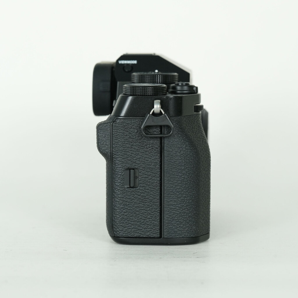 FUJIFILM X-T5