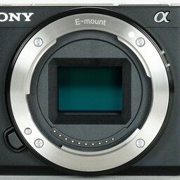 SONY VLOGCAM ZV-E10