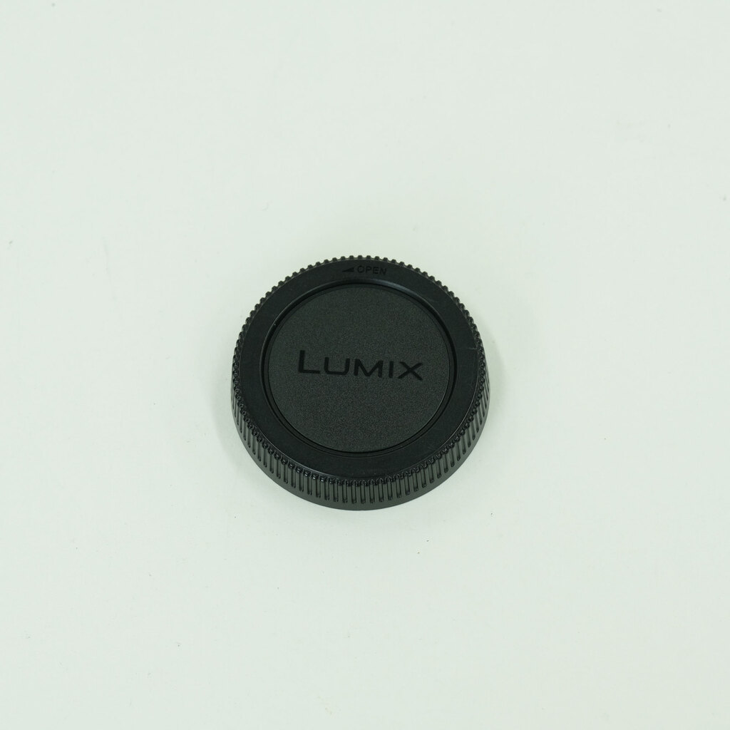 Panasonic LUMIX G VARIO 14-42mm F3.5-5.6 ASPH./MEGA O.I.S. Panasonic LUMIX G VARIO 14-42mm F3.5-5.6 ASPH./MEGA O.I.S.