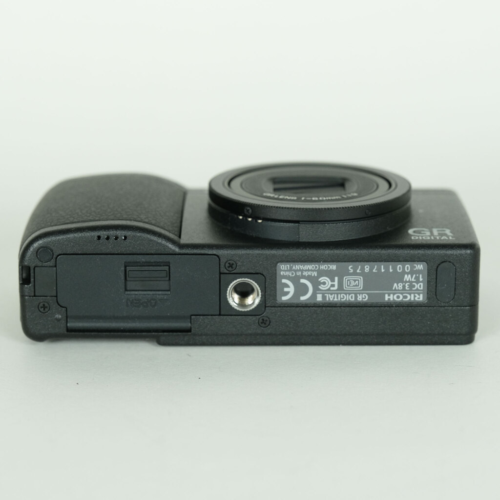 RICOH GR DIGITAL III