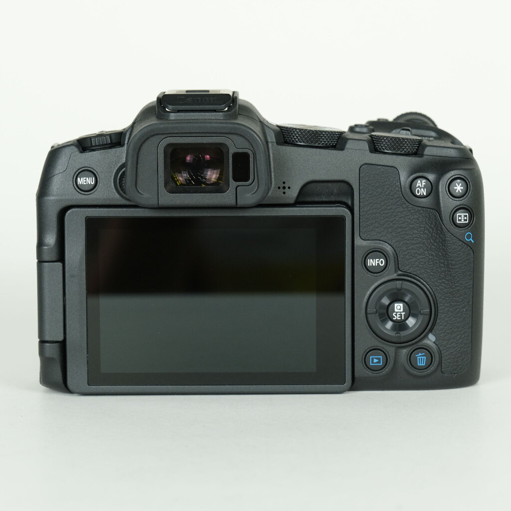 Canon EOS R8 Canon EOS R8