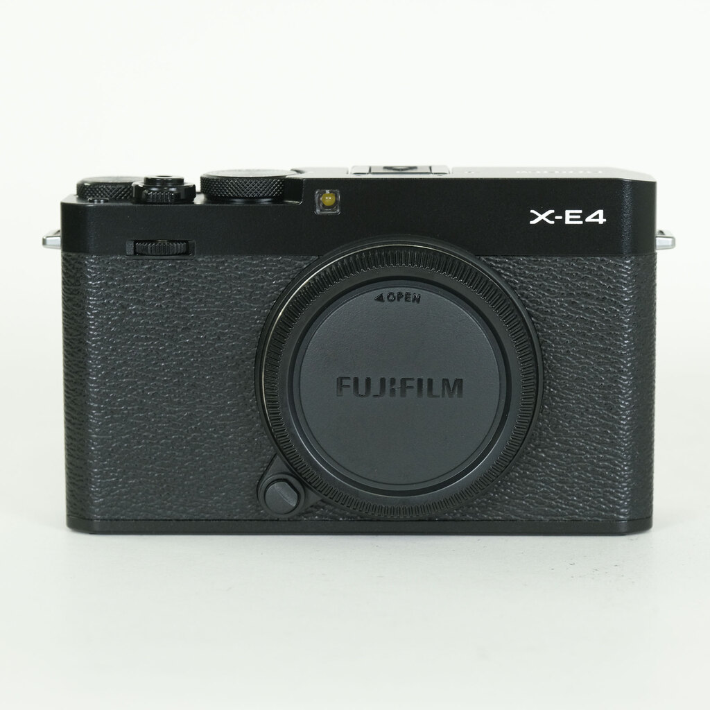 FUJIFILM X-E4