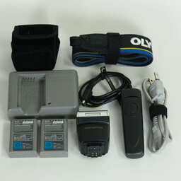 OLYMPUS OM-D E-M5 Mark II