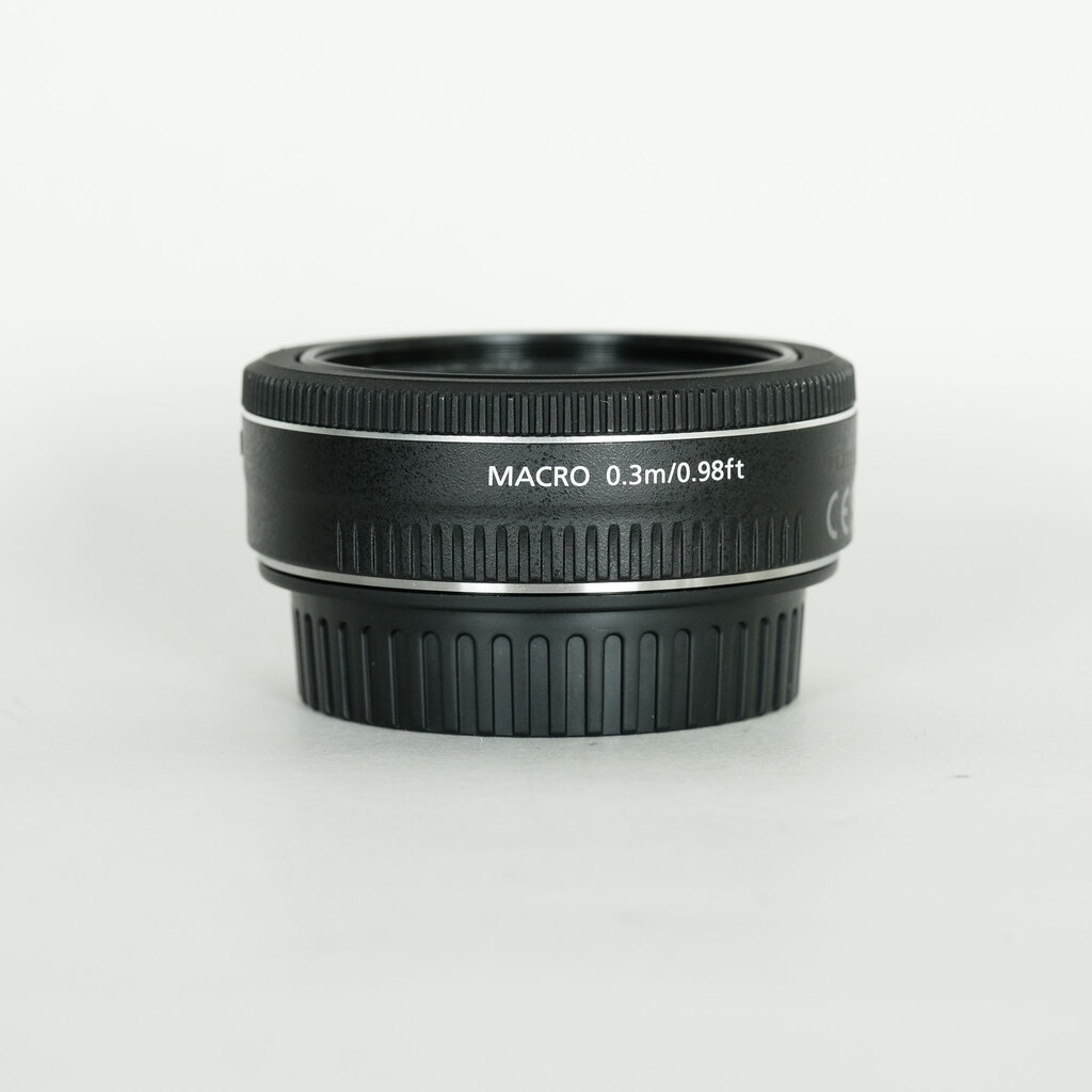 Canon EF40mm F2.8 STM