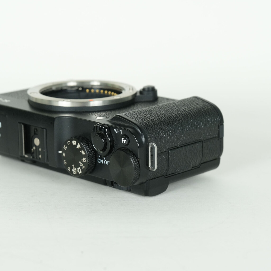 FUJIFILM X-M1 ボディ ブラック