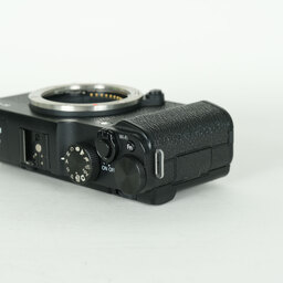 FUJIFILM X-M1 ボディ ブラック