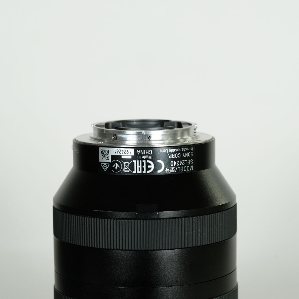SONY FE 24-240mm F3.5-6.3 OSS SEL24240