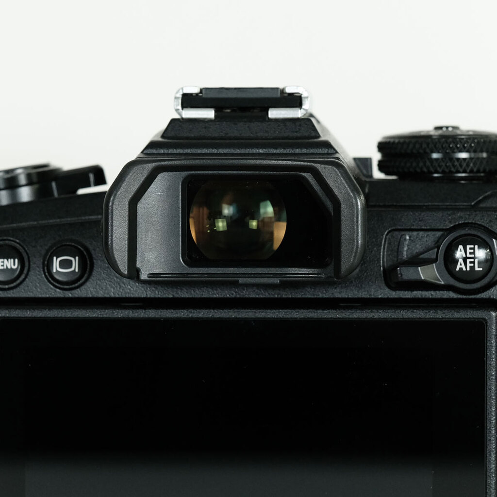 OLYMPUS OM-D E-M1 Mark III