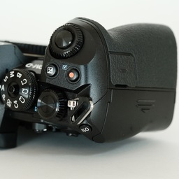 OLYMPUS OM-D E-M1 Mark III