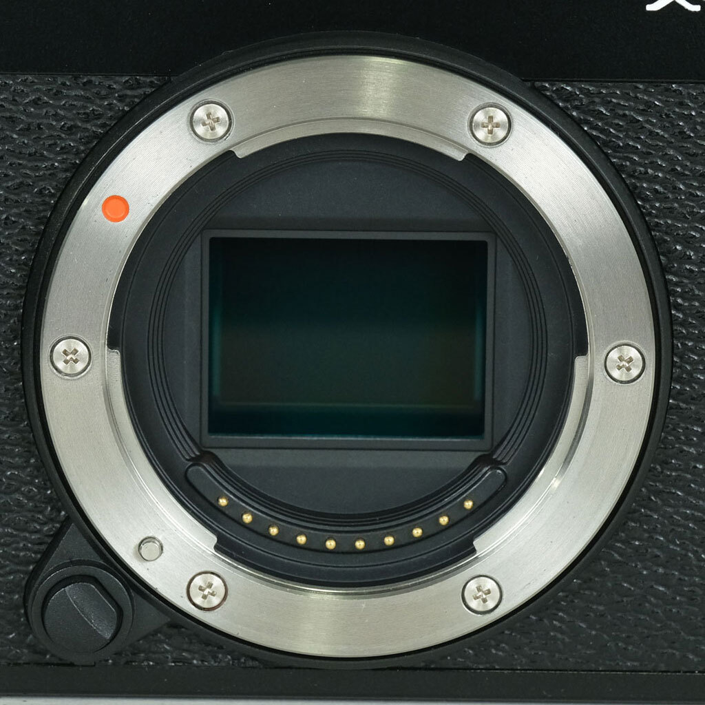 FUJIFILM X-E4