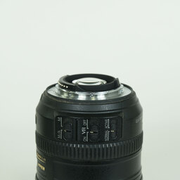 Nikon AF-S DX VR Zoom-Nikkor 18-200mm F3.5-5.6G IF-ED Nikon AF-S DX VR Zoom-Nikkor 18-200mm F3.5-5.6G IF-ED