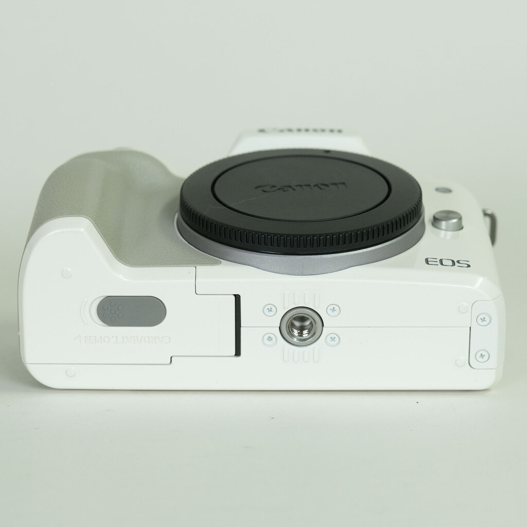 Canon EOS Kiss M