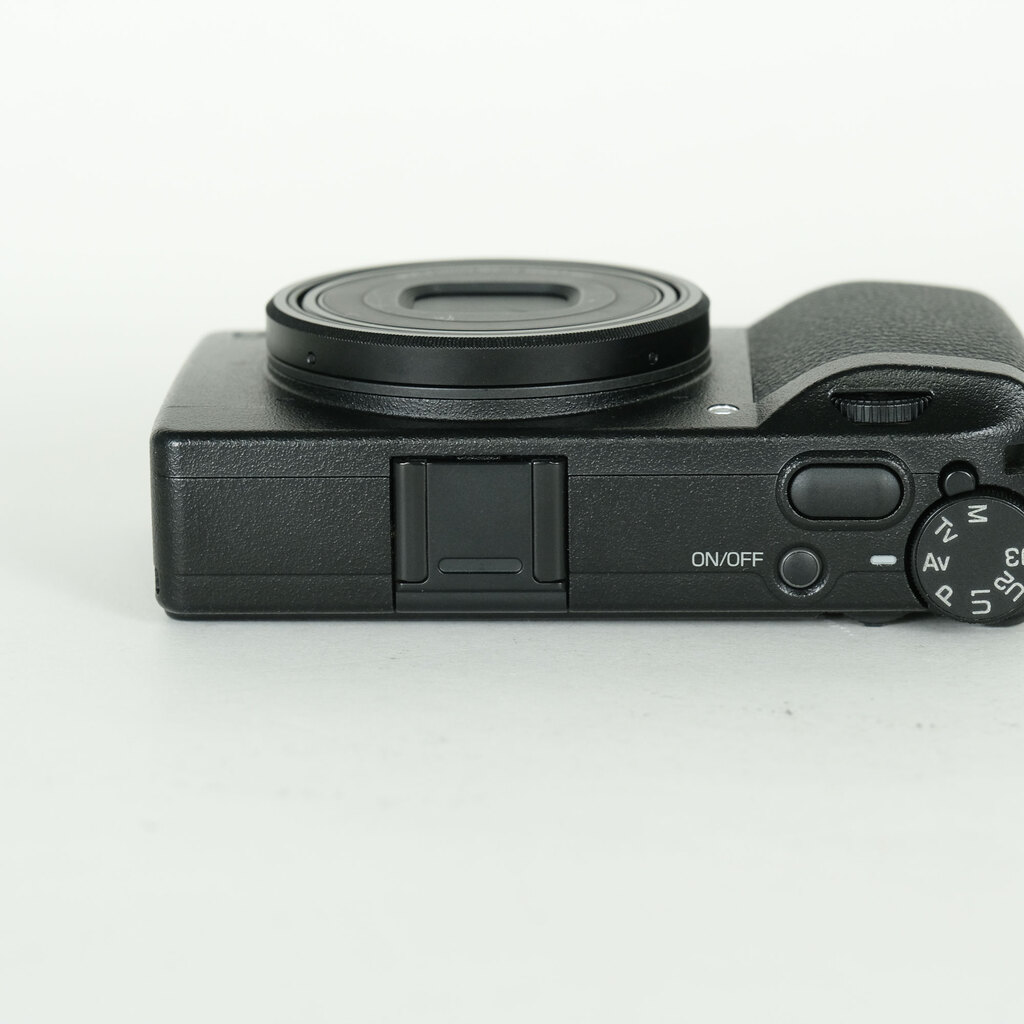 RICOH GR IIIxの出品 | ONE SCENE（ワンシーン）