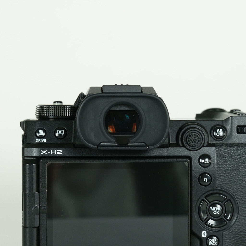 FUJIFILM X-H2