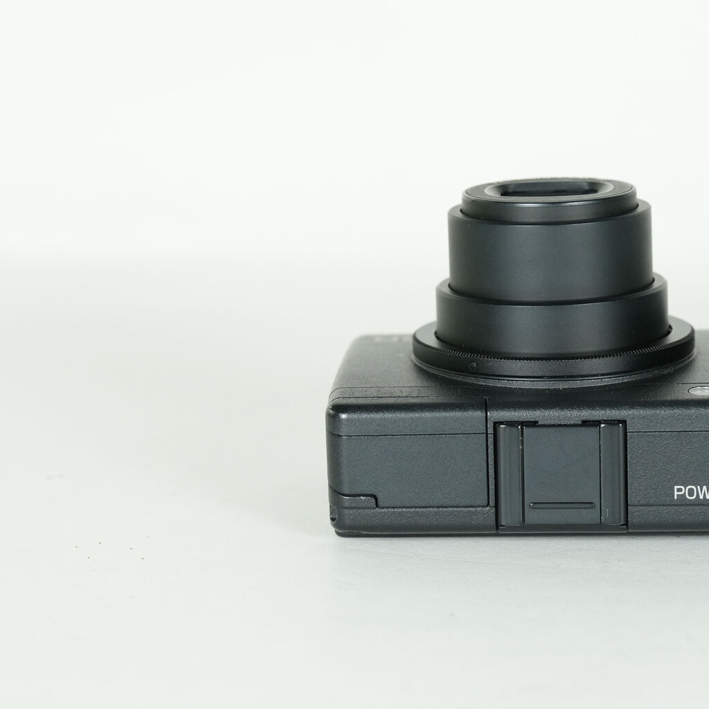 RICOH GR DIGITAL IIの出品 | ONE SCENE（ワンシーン）