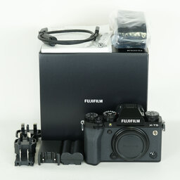FUJIFILM X-T5