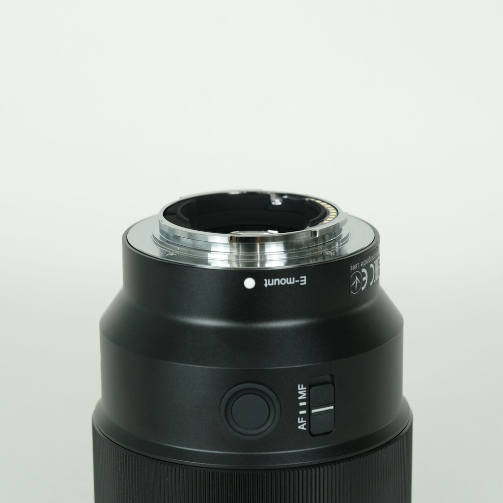 SONY FE 85mm F1.8 SEL85F18
