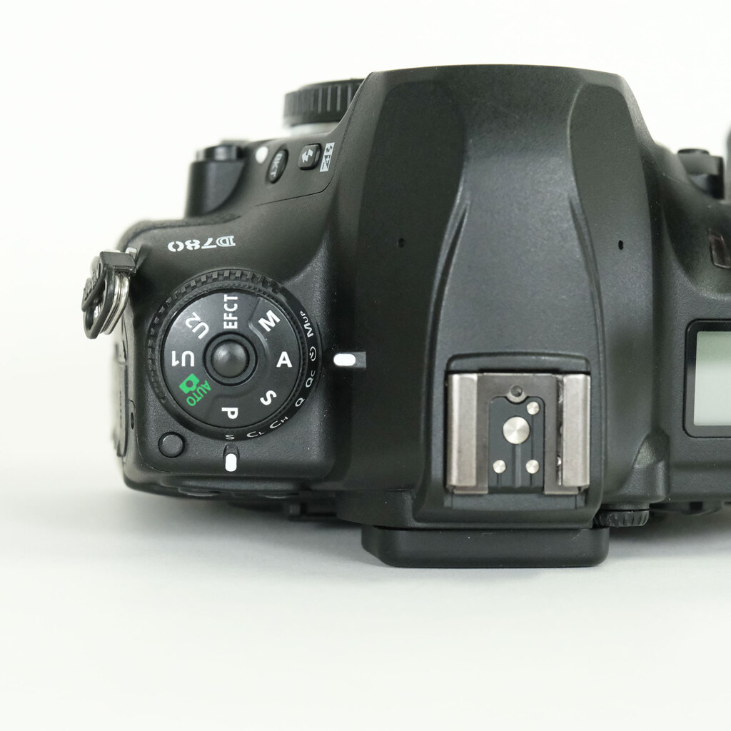 Nikon D780