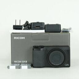RICOH GR III