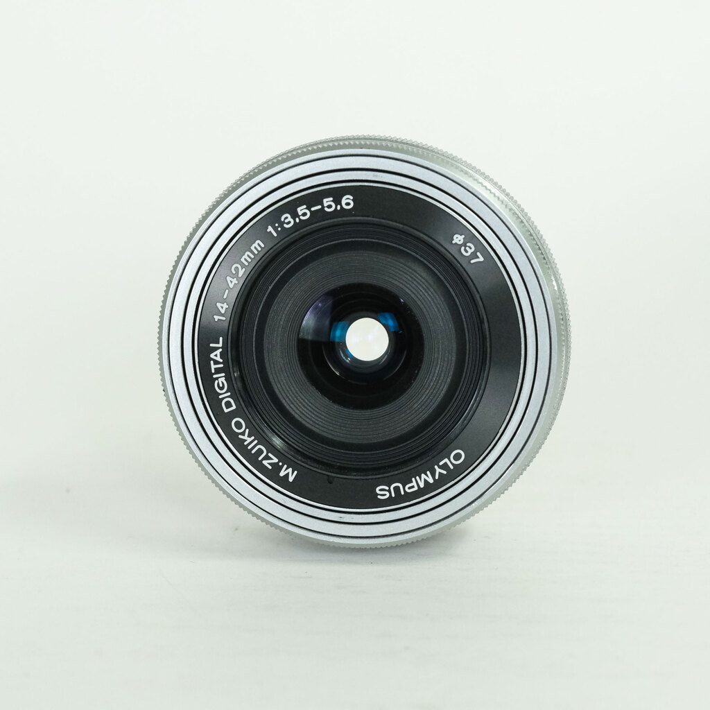 OLYMPUS M.ZUIKO DIGITAL ED 14-42mm F3.5-5.6 EZ シルバー