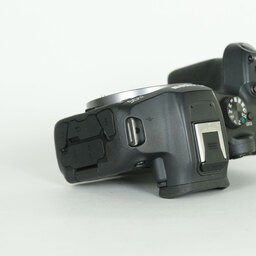 Canon EOS R7 Canon EOS R7