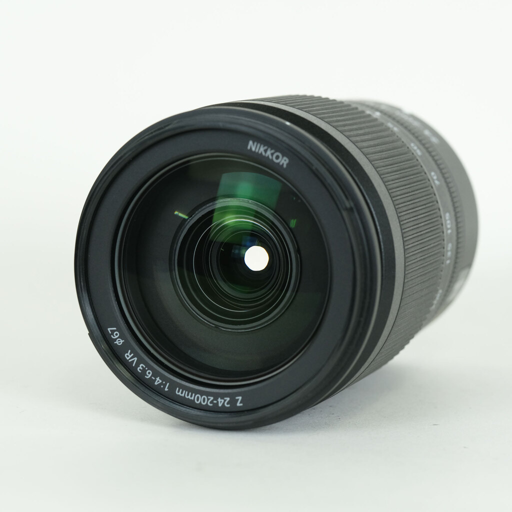 Nikon NIKKOR Z 24-200mm f/4-6.3 VR Nikon NIKKOR Z 24-200mm f/4-6.3 VR