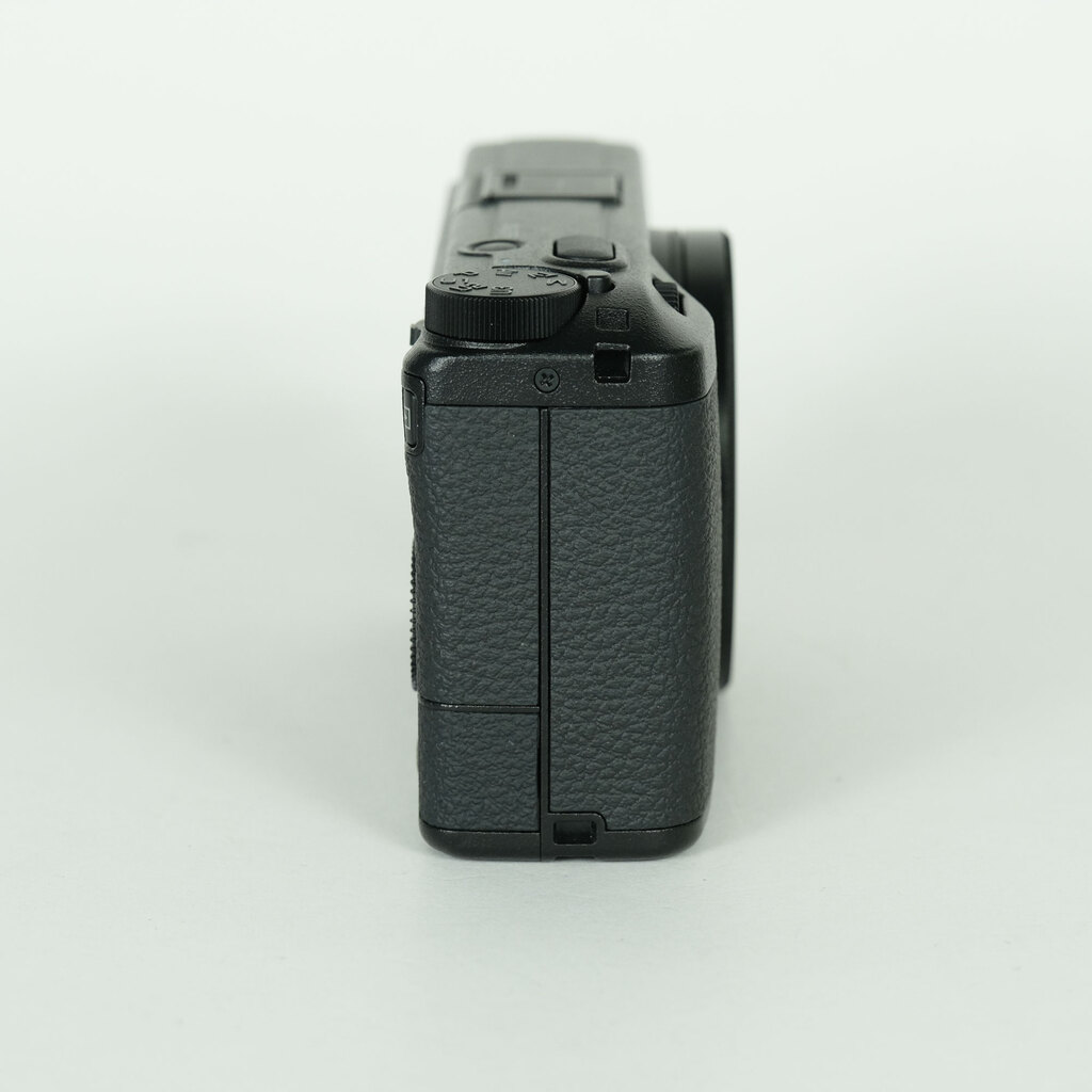RICOH GR IIIx RICOH GR IIIx