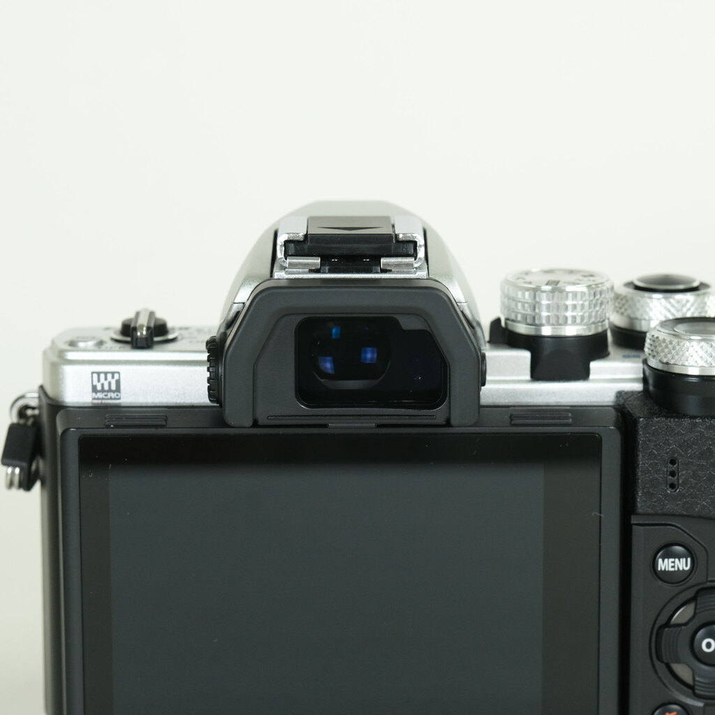OLYMPUS OM-D E-M10 Mark II OLYMPUS OM-D E-M10 Mark II