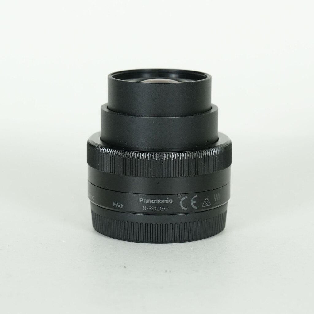 Panasonic LUMIX G VARIO 12-32mm / F3.5-5.6 ASPH. / MEGA O.I.S.の