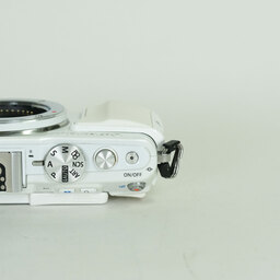 OLYMPUS PEN Lite E-PL6 ボディ ホワイト