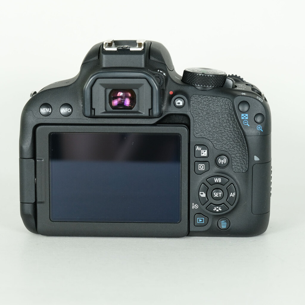 Canon EOS Kiss X9i [�{�f�B]