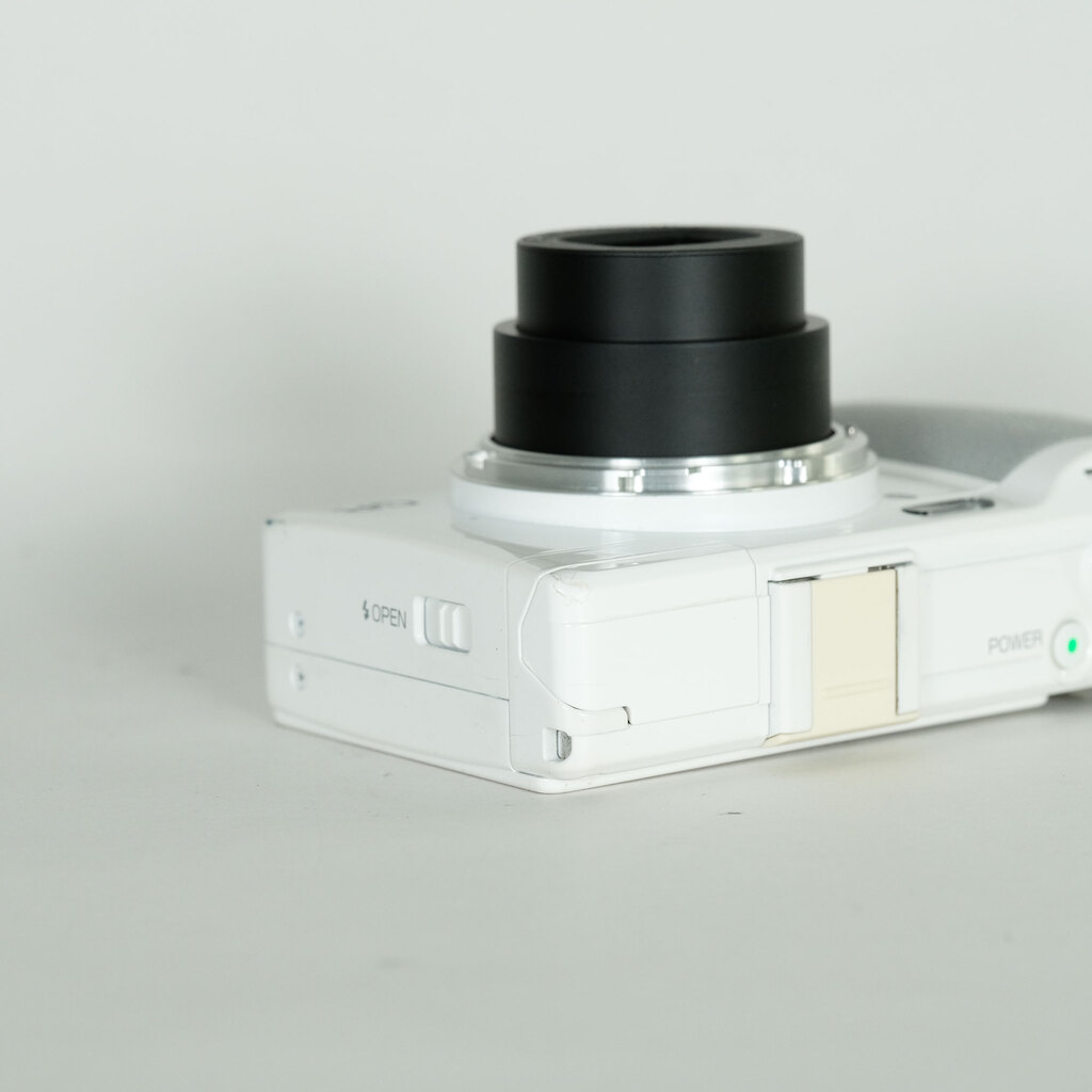 RICOH GR DIGITAL IV ホワイトエディション