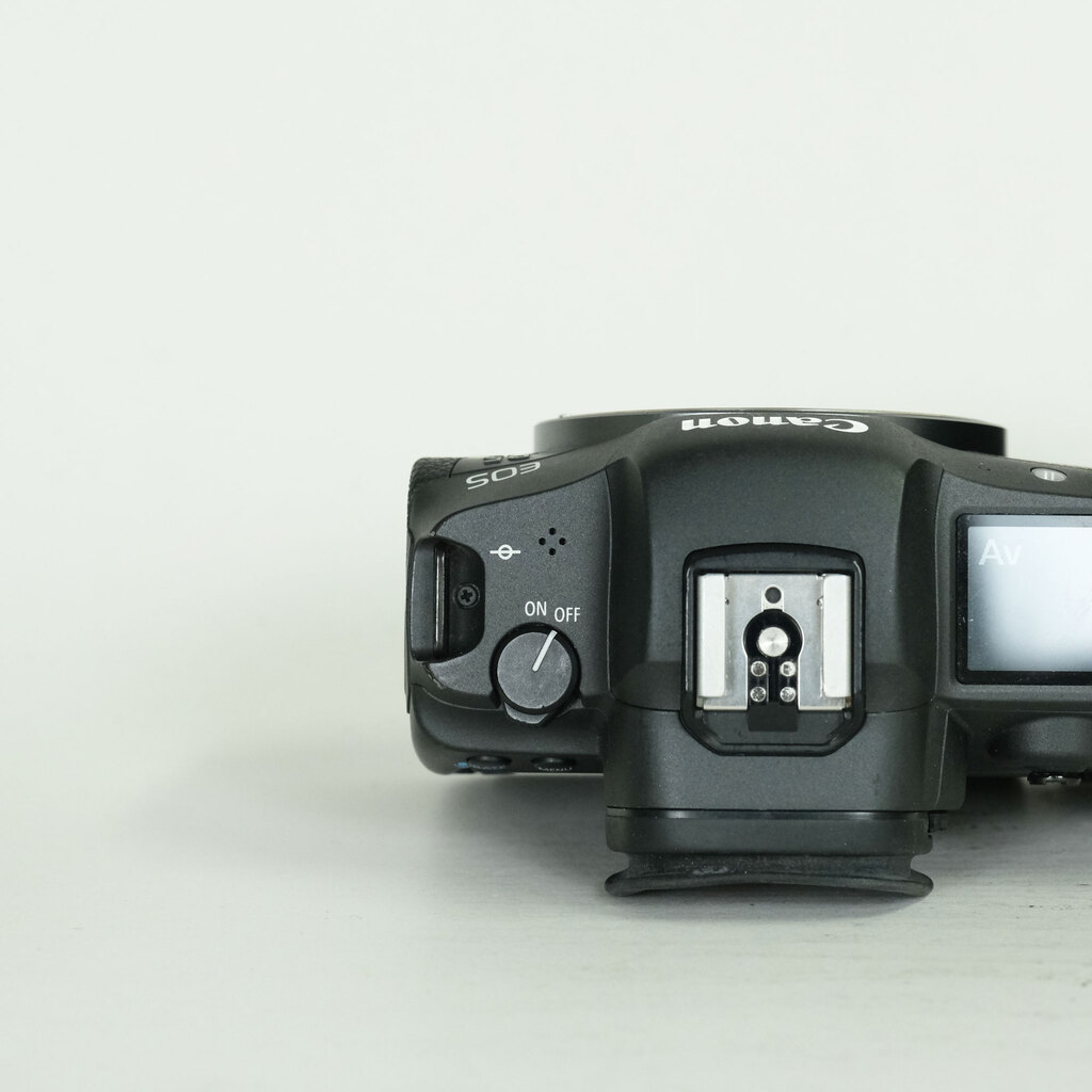 Canon EOS R5 Canon EOS R5