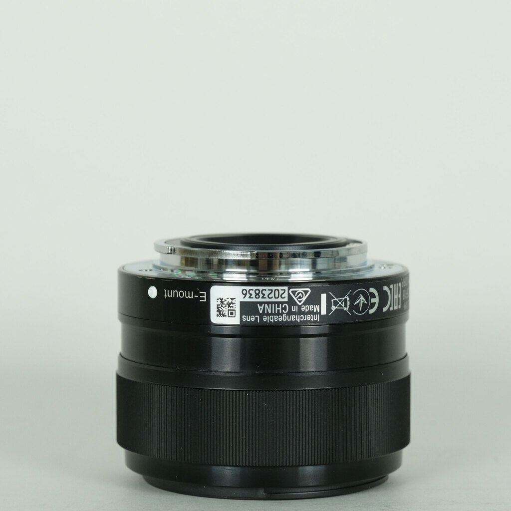 SONY E 35mm F1.8 OSS SEL35F18