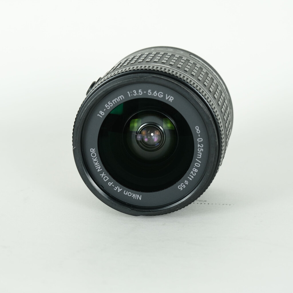 Nikon AF-P DX NIKKOR 18-55mm F3.5-5.6G VR Nikon AF-P DX NIKKOR 18-55mm F3.5-5.6G VR