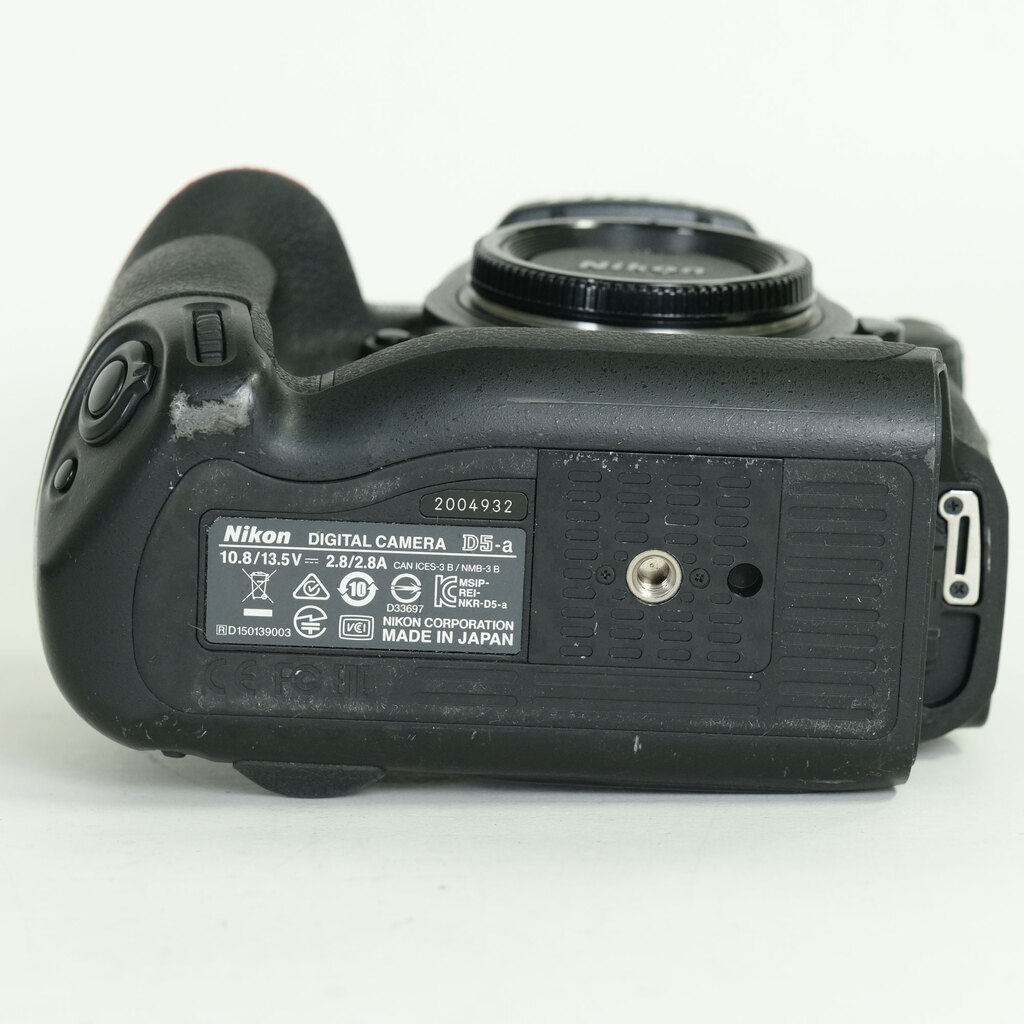 Nikon D5