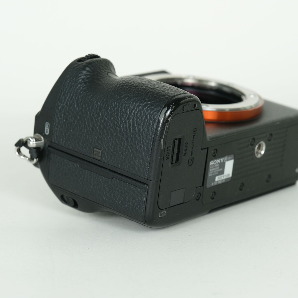 SONY α7R III(ILCE-7RM3) SONY α7R III(ILCE-7RM3)